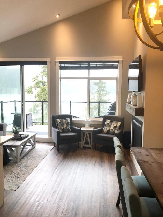 Sandy Feet Retreat Port Renfrew- Oceanfront 2Br Modern Cottage Exterior foto
